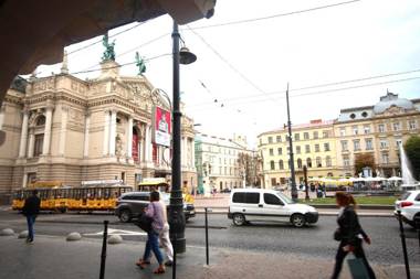 Romantic in Lviv 500m from Opera