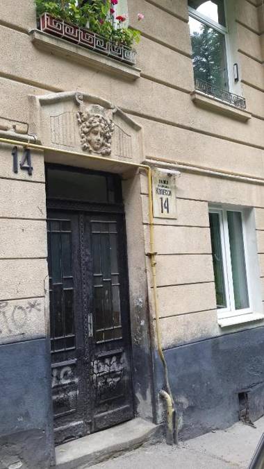 Near Citadel Apartment 2