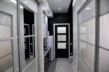 150 metres to Ploscha Rynok