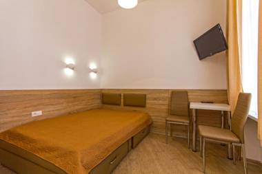 Mini Smart Apartments on Shpytalna 13- Economy Apartment