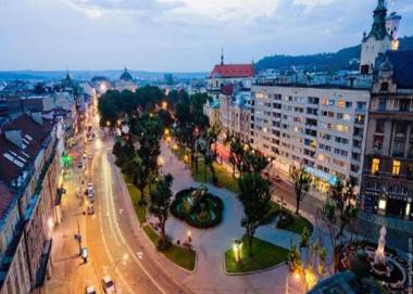 Apartments on Valova 16- 2 minutes to Market Square