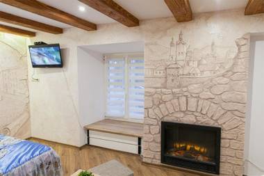 Apartament on Rynok Square 3