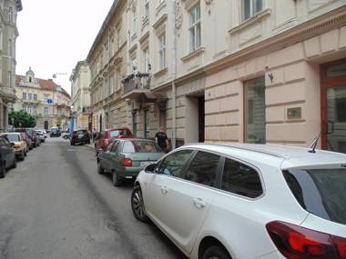 Apartment on Voloshyna