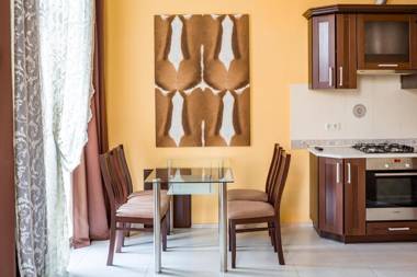 LEOGRAND Apartment on Doroshenka Street 1