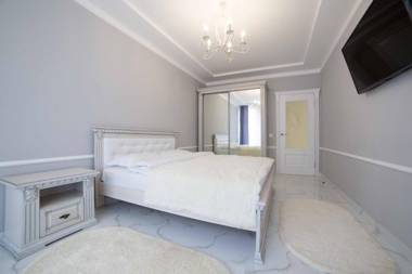 Luxury Apartment on Kulisha 36v