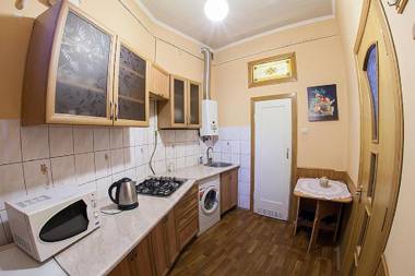 Apartment on Chornovola Avenue 31