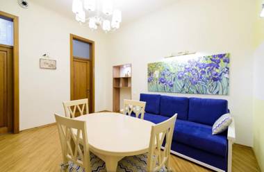 VIP апартаменти Ван Гог на площі Ринок