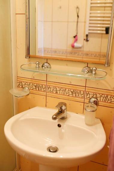 Apartment near St. Elizabeth Church