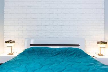 1 bedroom apartment near Elizabeth's the cathedral