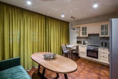 Romari апартименти площа Ринок