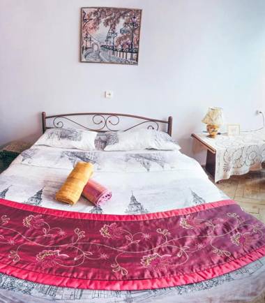 Vintage Apartment 2 rooms with Balcony