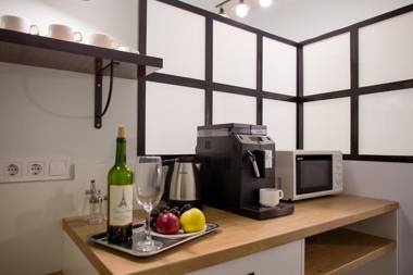 Art Deco Central Rooms