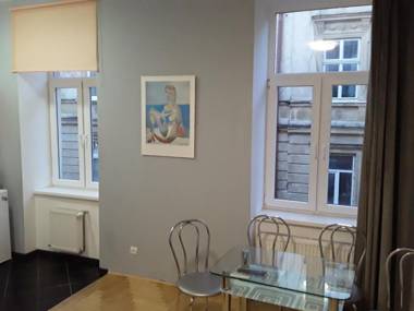 puppet theaters apt high ceiling not attic