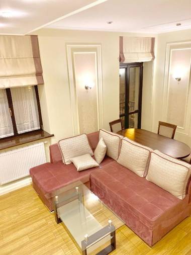 Two-bedroom on Lesi Ukrainky