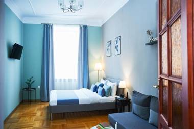 Cozy Apartment in the center 5mins from Opera