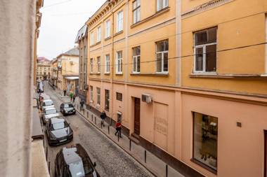 Romari Проспект Свободи 31