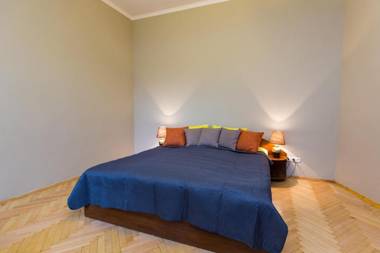 APARTMENTS on SHOLOM ALEICHEM