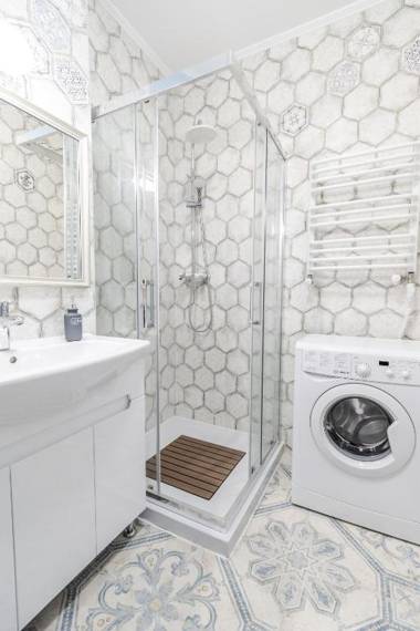 InshiApartment on Hazova str 4