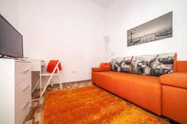 Городоцька 58 недалеко від жд вокзалу центр