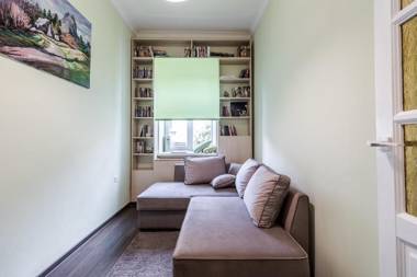 Modern Chaikovskogo Apartment