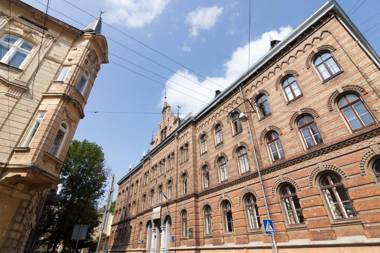 LEOGRAND One-bedroom apartment on Tugan-Baranovskogo 24