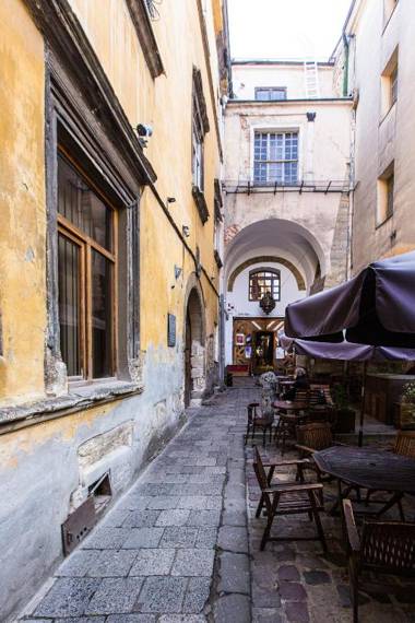 Апартаменти на Вірменській 35