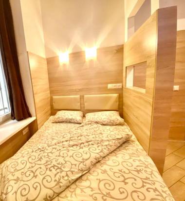 Міні-Апартаменти в центрі для 2-х гостей