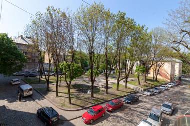 Royal VIP Apartment on Pidmurna 24