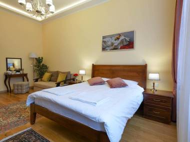 Lviv Suites at Shopena st. 4