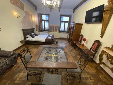 Королівські покої у Львові на вулиці Лесі Українки 19 8