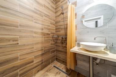 InshiApartment on Popovycha str