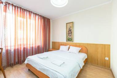 Апартаменти біля Оперного Театру для двох гостей по вул. Гонти 4/3а