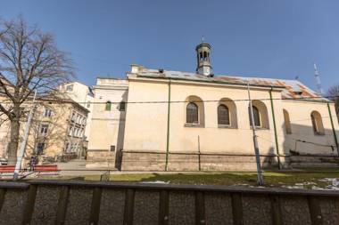 Апартаменти біля Оперного Театру для двох гостей по вул. Гонти 4/3а