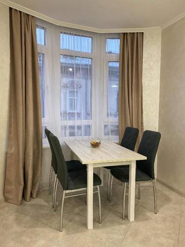 Apartment in Khmelnytsky Street