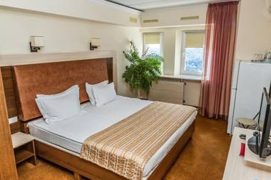 7 Sky Hotel Klinicheskaya Street (2d entrance)