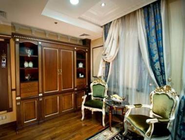 Royal De Paris Hotel