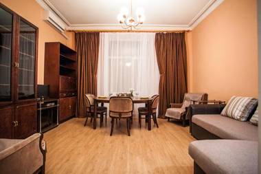 Apartment On Khreshchatyk 21