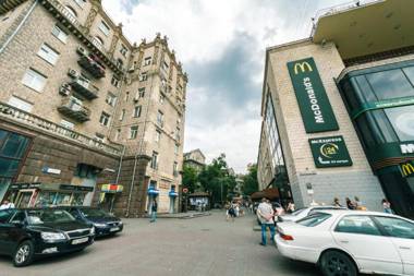 Apartments On Kreshchatik 17