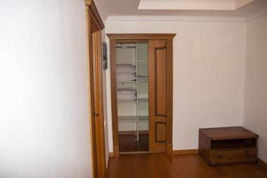 Apartment on Vandy Vasylevskoi Street 3