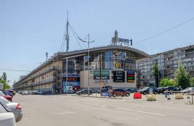 ARTAL Apartment on Obolonskyi Avenue 16a