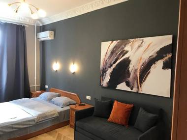 17 BASSEINA Street - THREE SEPARATE BEDROOMS - PALACE OF SPORTS