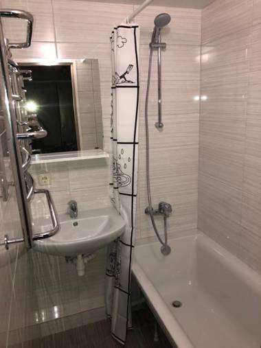 Apartment Obolon metro station