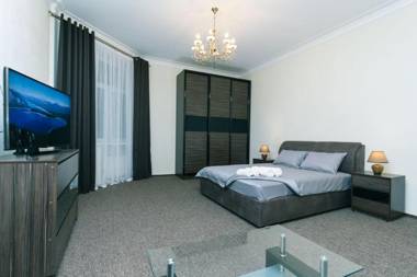 VIP 2 bedroms right near Khreashatik
