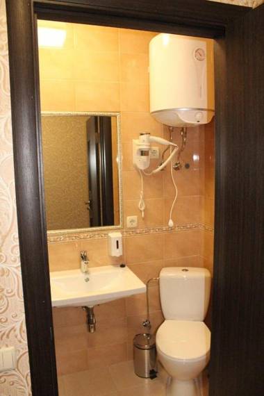 Апартаменти Рилєєва 25