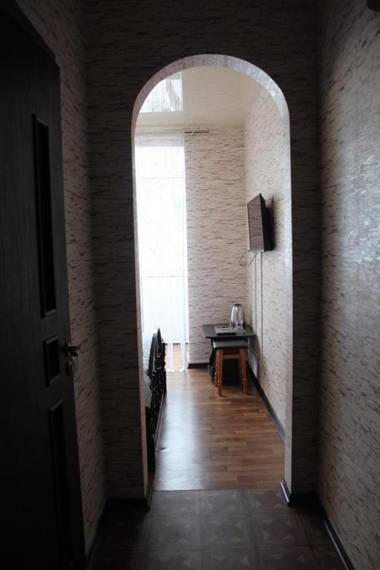 Апартаменти Рилєєва 25