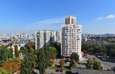 Apartament on Vasylia Lypkivskoho 24