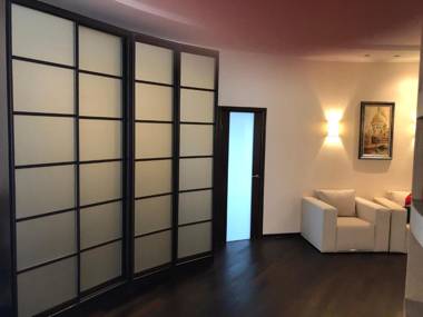 Cozy apartment in a new building close to the downtown