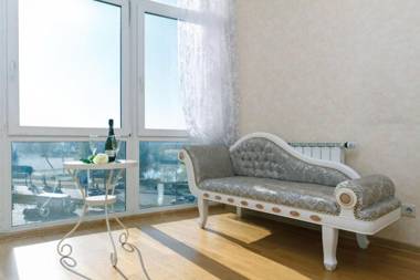 Panoramic luxury apartments with Jacuzzi Obolonskaya embankment