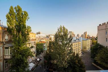 Apartments on Ploscha Lva Tolstoho