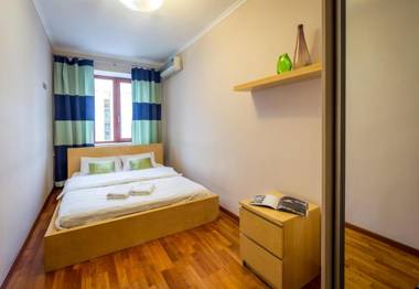 Apartment on Triokhsviatytelska